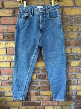 ZARA Medium Blue High-Rise Mom Fit Jeans - Size US 6